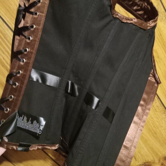Goth Satin Corset - Picture 3 of 7
